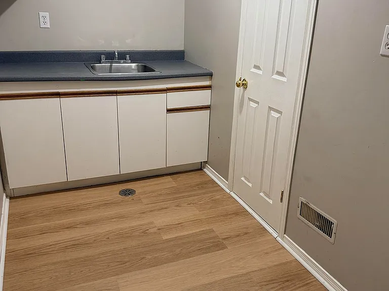 222 Fleming Dr — Photo 22