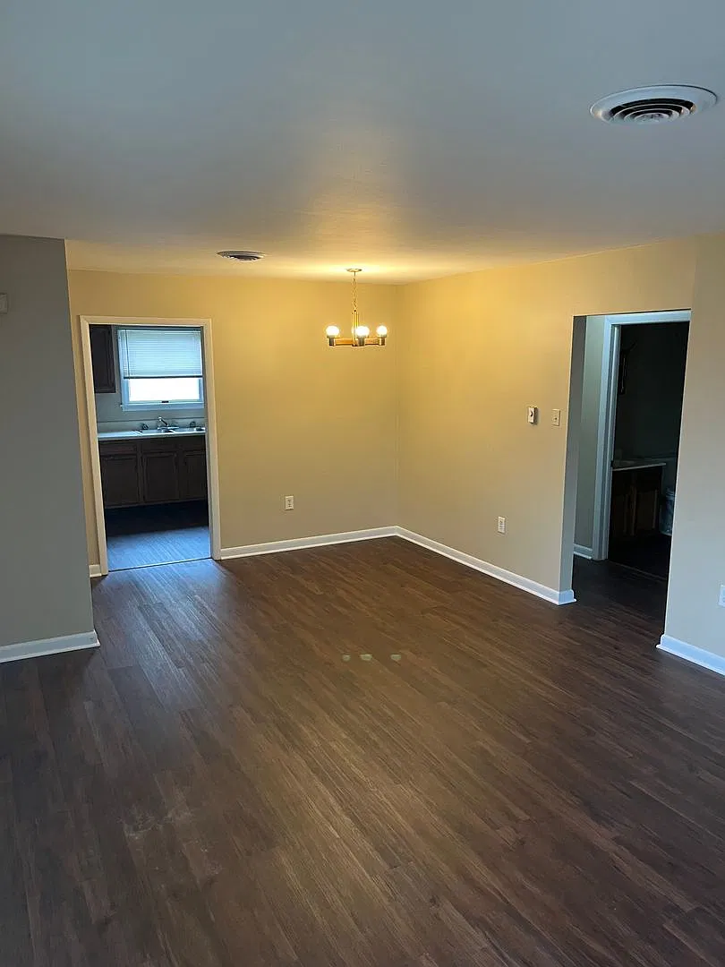 203 Avon Road — Photo 3