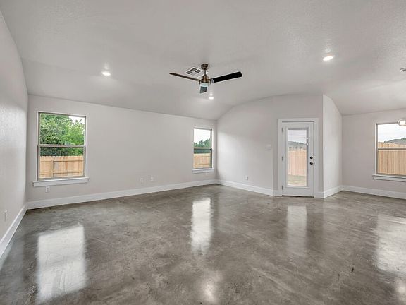 LIVING ROOM 2 - 1018 LEXINGTON DR