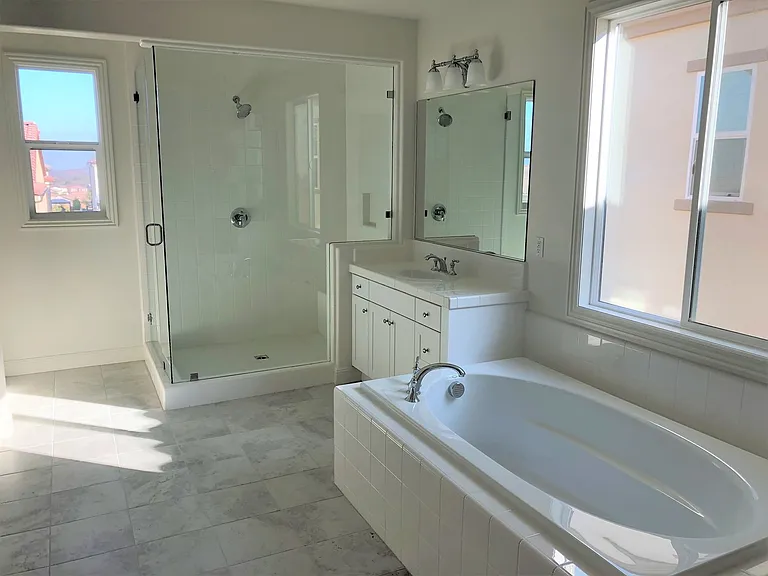 29 Caspian — Photo 10