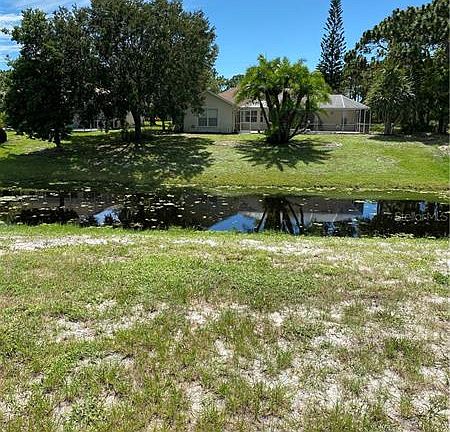 3rd image of 262 Mariner Ln