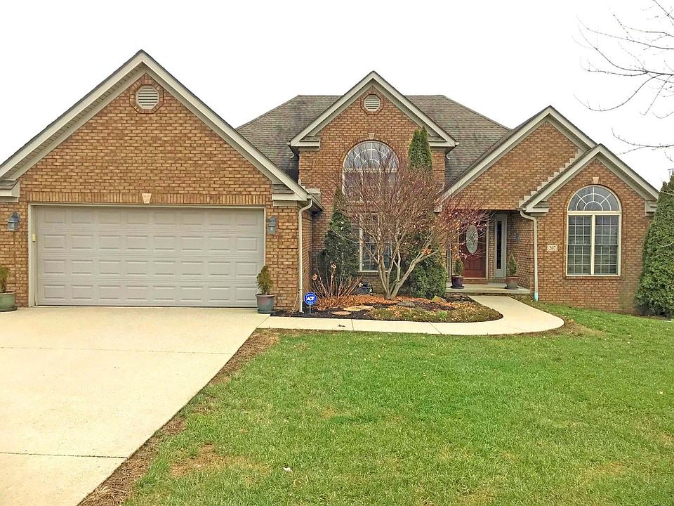 1st image of 207 Quail West Dr