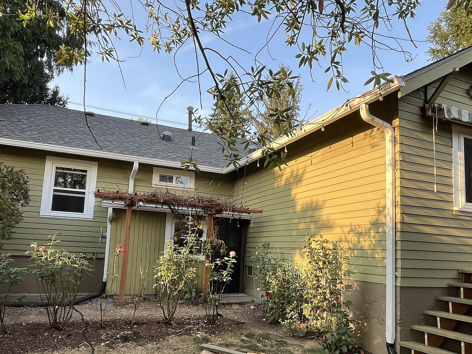 11290 SW Center St — Photo 4