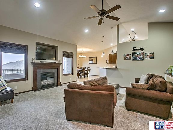 3rd image of 7605 Sonatta Ct