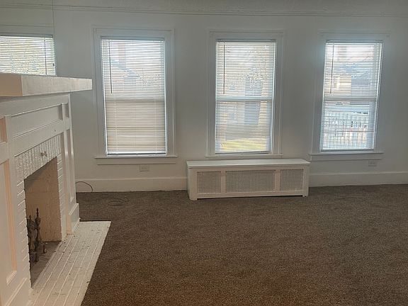 3rd image of 1929 Calvert St #1