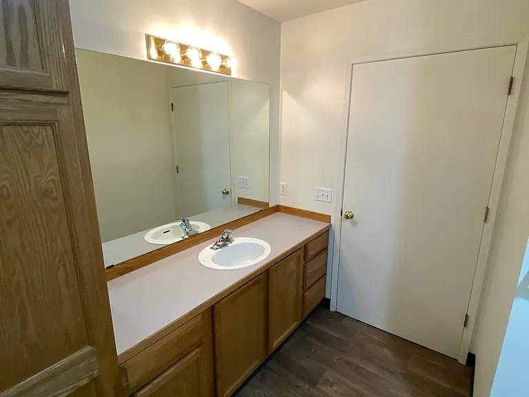 2086 NE Linnea Dr #2 — Photo 10