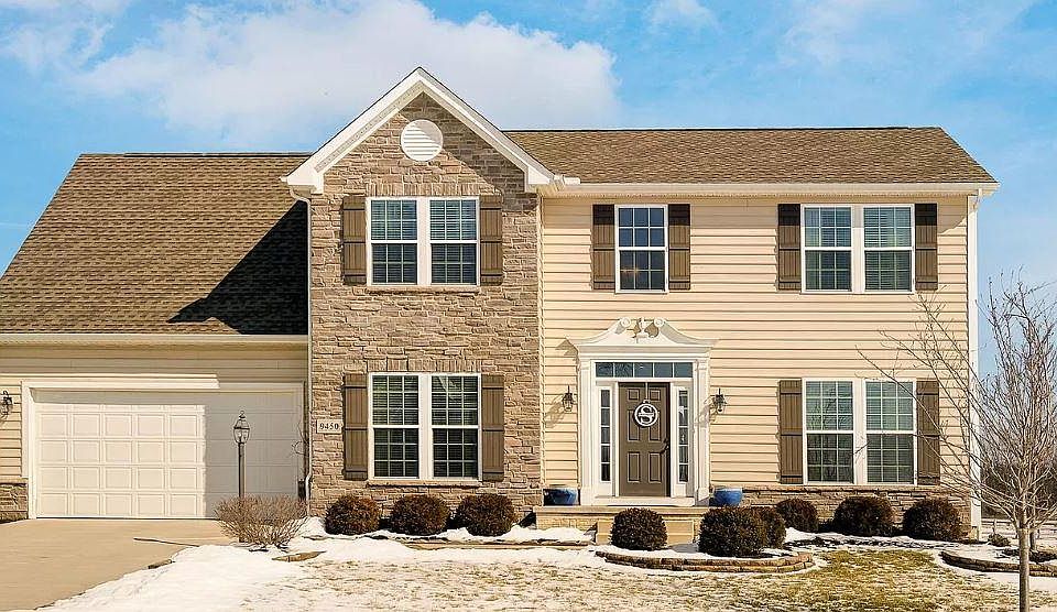 1st image of 9450 Woodbine Way