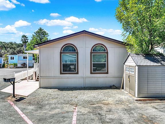 3rd image of 700 Shady Glen Lane