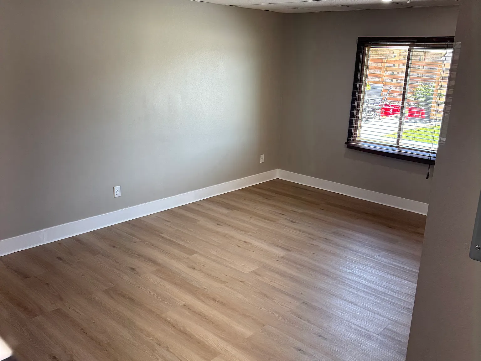 1 bed, 458 sqft, $1,050 — Photo 2