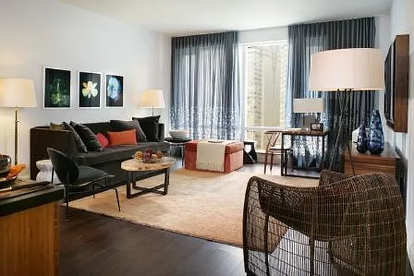 Sold by The Marketing Directors (The Visionaire 2) | media 21