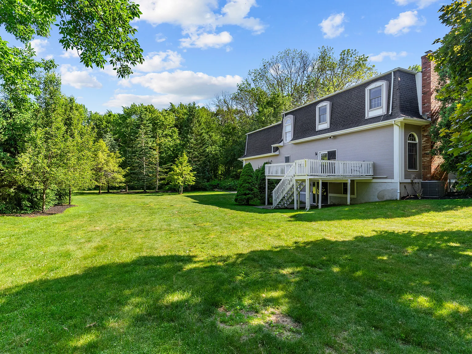 4 bed, 2.5 bath, 3184 sqft, $6,500 — Photo 3
