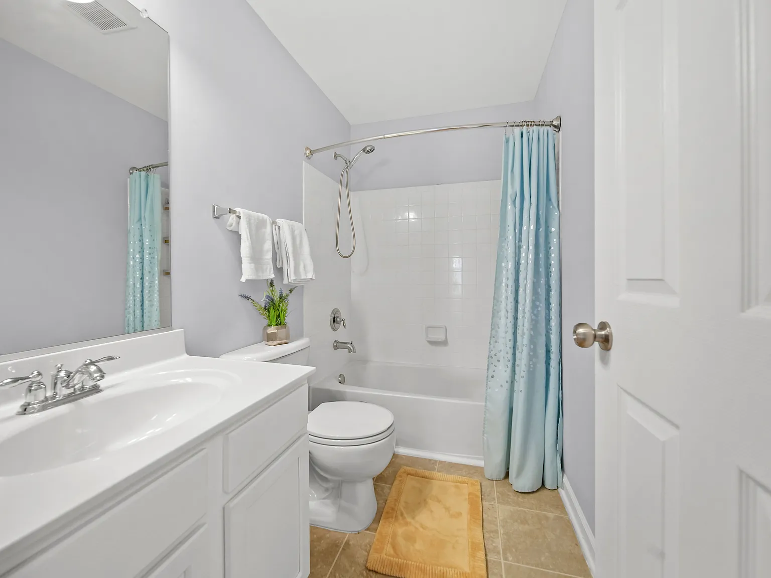 2 bed, 2.5 bath, 1282 sqft, $2,600 — Photo 1