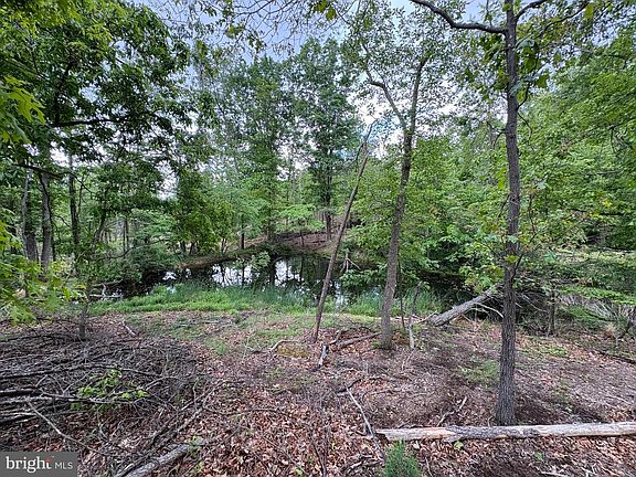 3rd image of Middle Ridge Rd