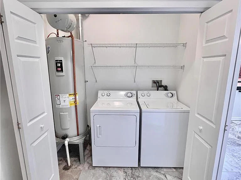 11 W 2nd St #101 — Photo 14