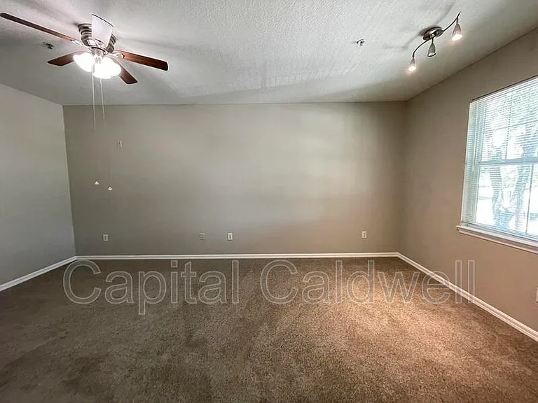 2010 E Palm Ave #15206-Y15206 — Photo 10
