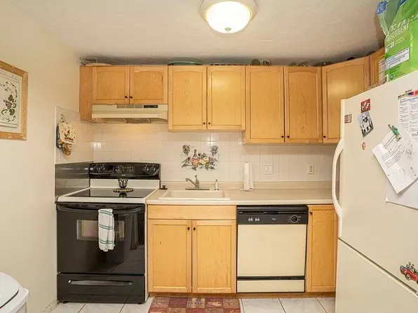 21 Erick Rd, Mansfield, MA 02048