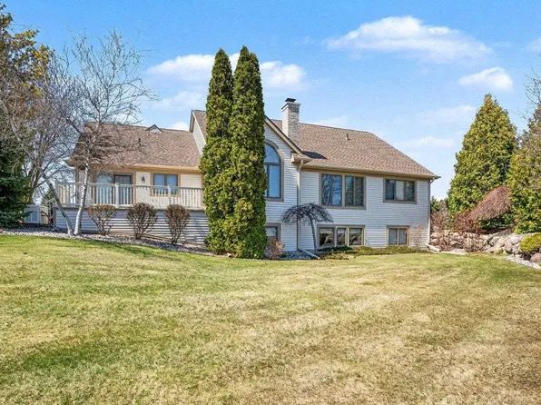 5629 Firethorne Dr, Bay City, MI 48706