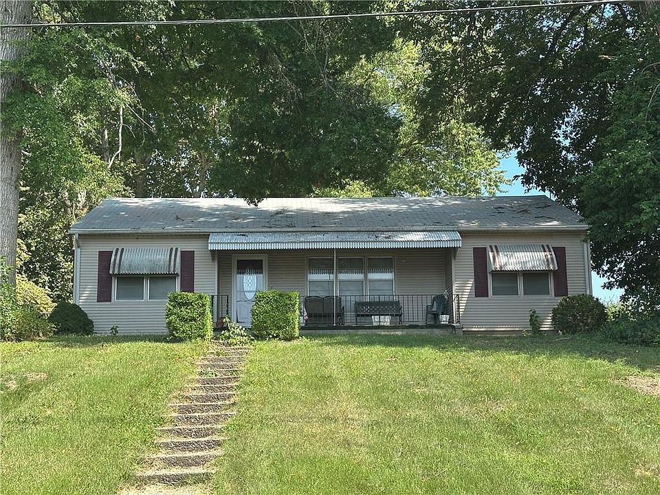 1st image of 707 Main St
