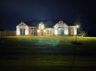 7820 Clayton Dr, Waxahachie, TX 75167