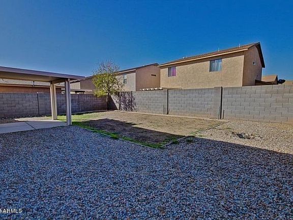3rd image of 2462 E Meadow Chase Dr