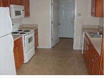 2nd image of 103 Cottonwood Dr
