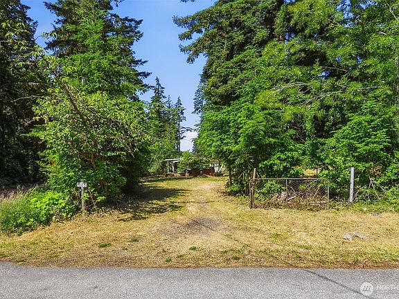 2nd image of 658 Lewis Lane
