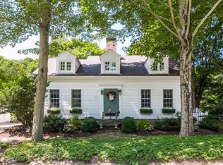 394 Nortontown Rd, Guilford, CT 06437