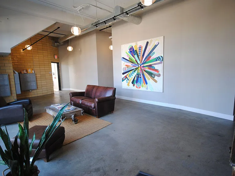 Laclede Lofts — Photo 29