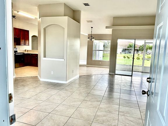 Living room/dining room open concept