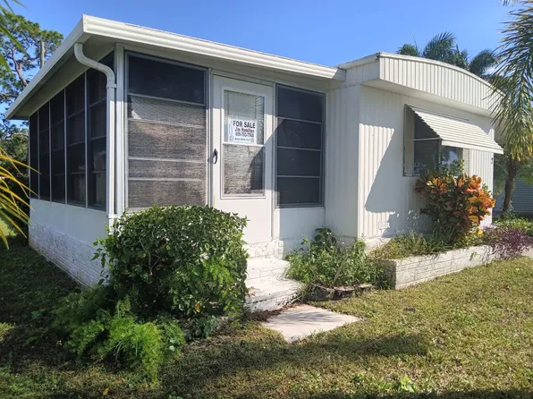 2 N Westfield Ct, Melbourne, FL 32934