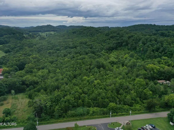220 Milldale Rd, Dandridge, TN 37725