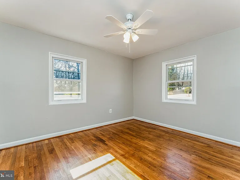 5424 Ferndale St — Photo 10