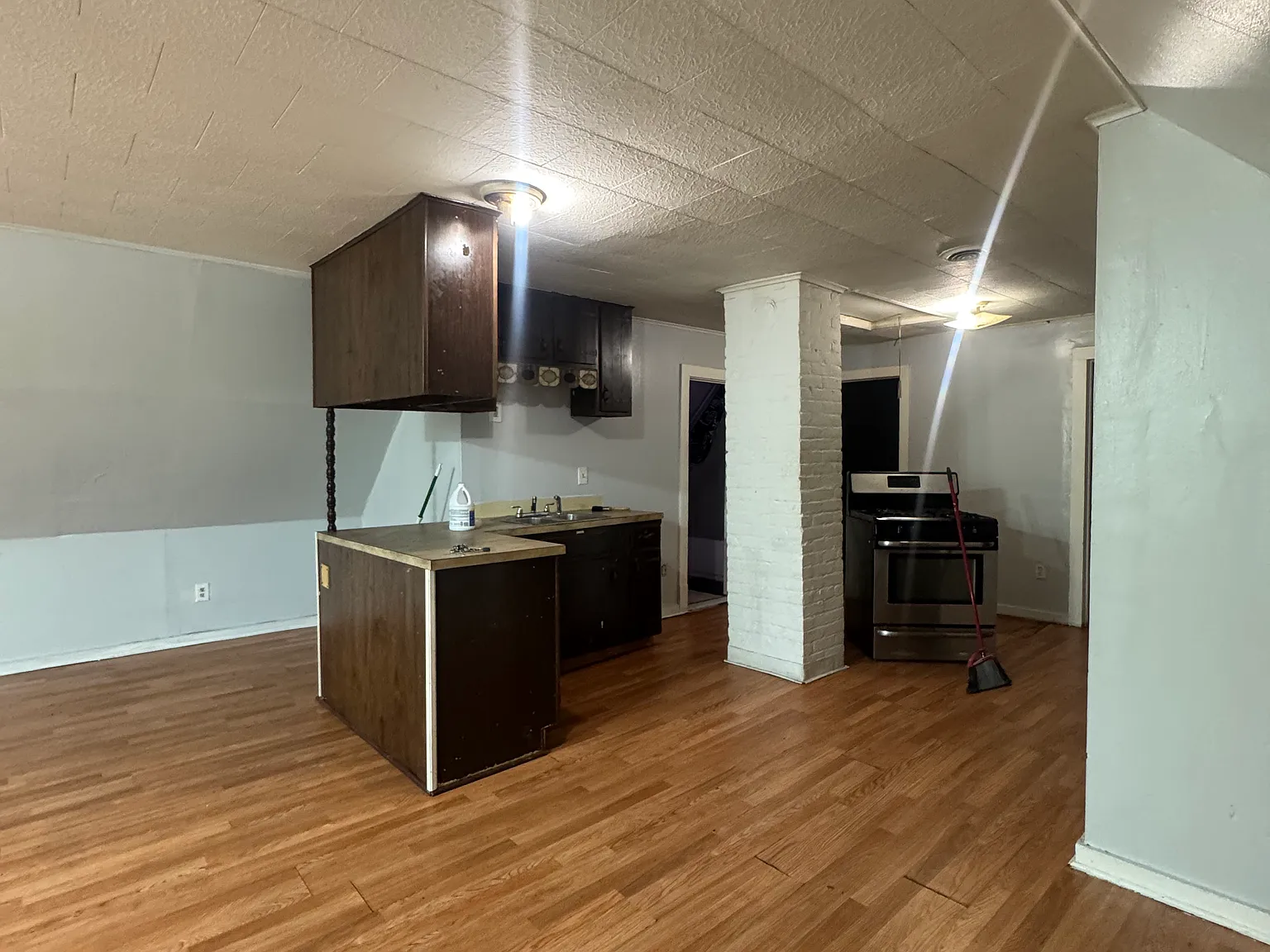 2 bed, $900 — Photo 3