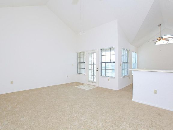 3rd image of 120 E Westlake Blvd #10