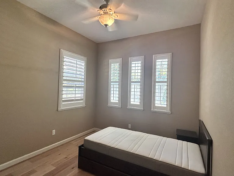 553 Rowland Ct — Photo 13