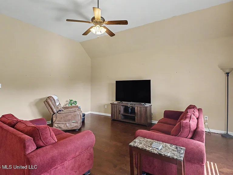 15181 Oberlin Ave — Photo 4