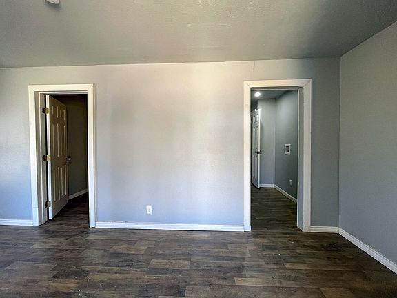 2nd image of 4207 Walnut St