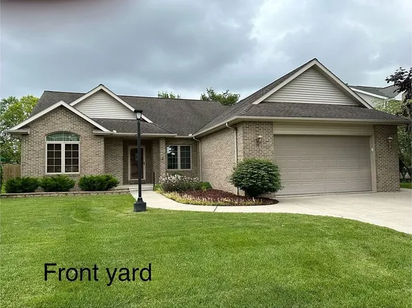 920 Country Creek Dr, Findlay, OH 45840