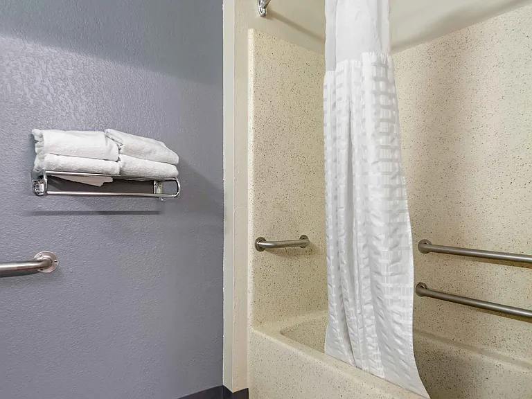 Deluxe Studio - 2 Full Beds
