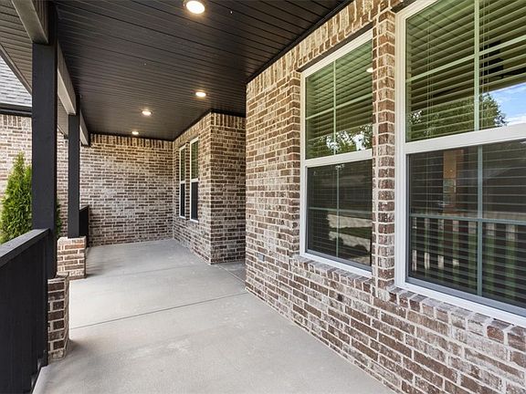 2nd image of 3 Dunbarton Ln