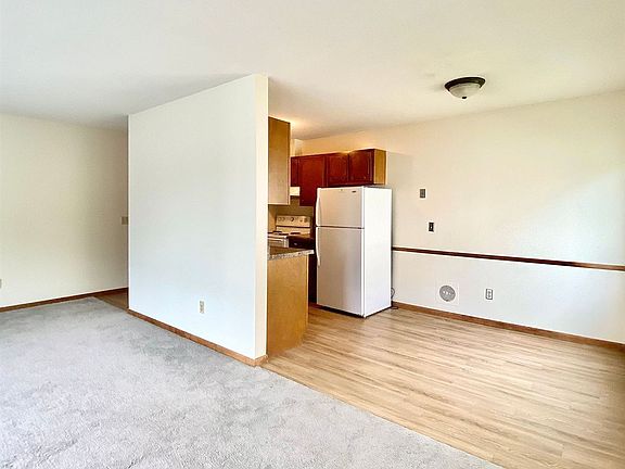 5th image of 3100 Inglewood Ave S APT 6