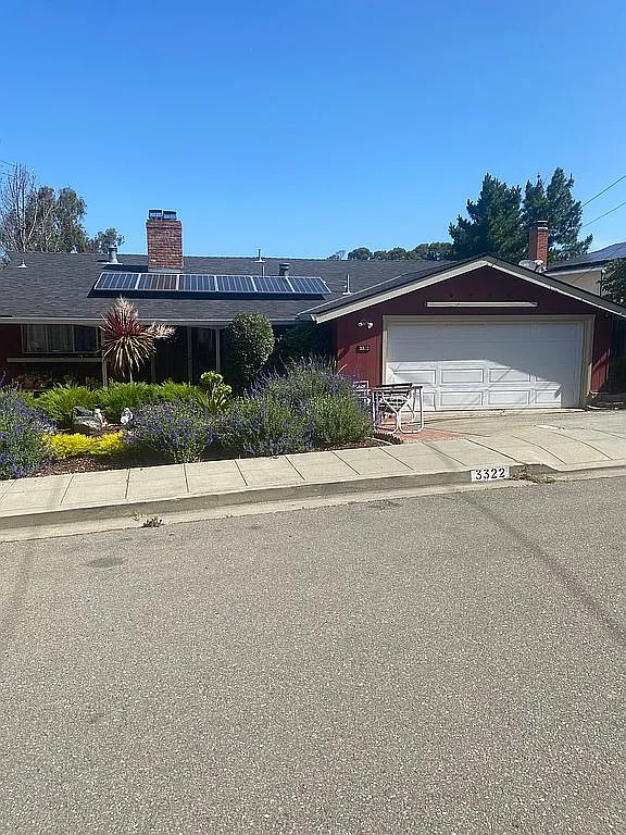 3322 Saddle Dr photo 1