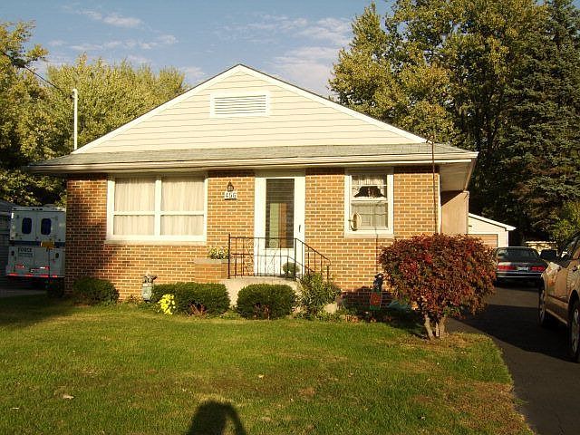 1st image of 456 Claridon Ave