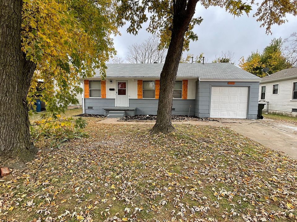 1st image of 304 E Kerr Dr