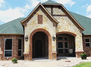 8611 Glenturret Dr, Red Oak, TX 75154