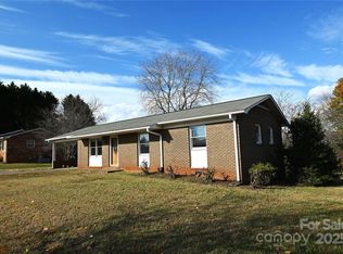 3886 Clay St, Claremont, NC 28610