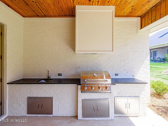 5th image of 222 Welchshire Dr