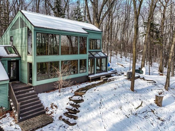 400 W Broadway, Suttons Bay, MI 49682