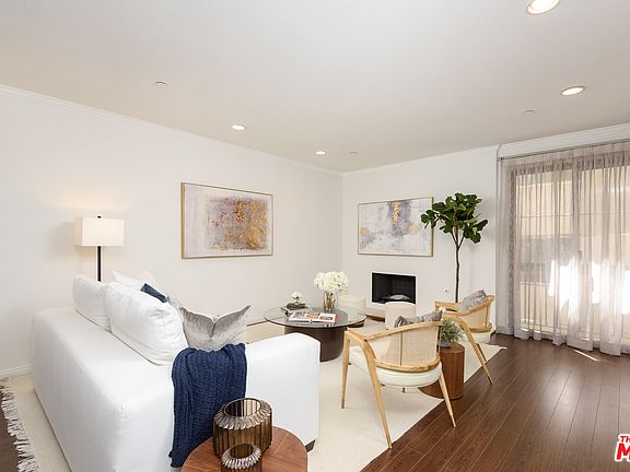 2nd image of 324 N Palm Dr Unit 207