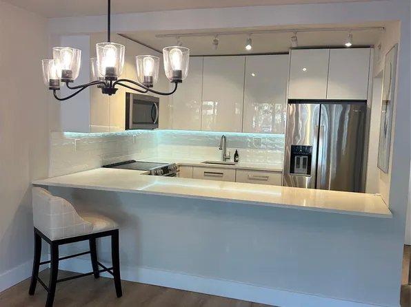 3821 Environ Blvd APT 110, Lauderhill, FL 33319